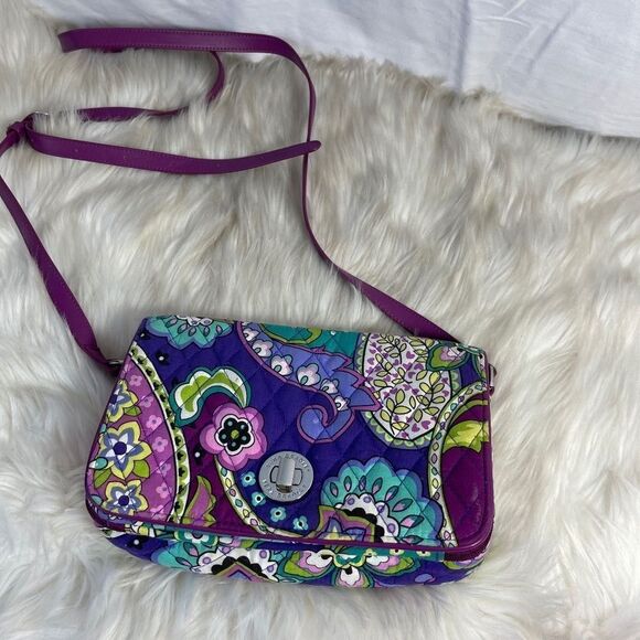 Vera Bradley Handbags - Vera Bradley Quilted Mod Print Crossbody Bag